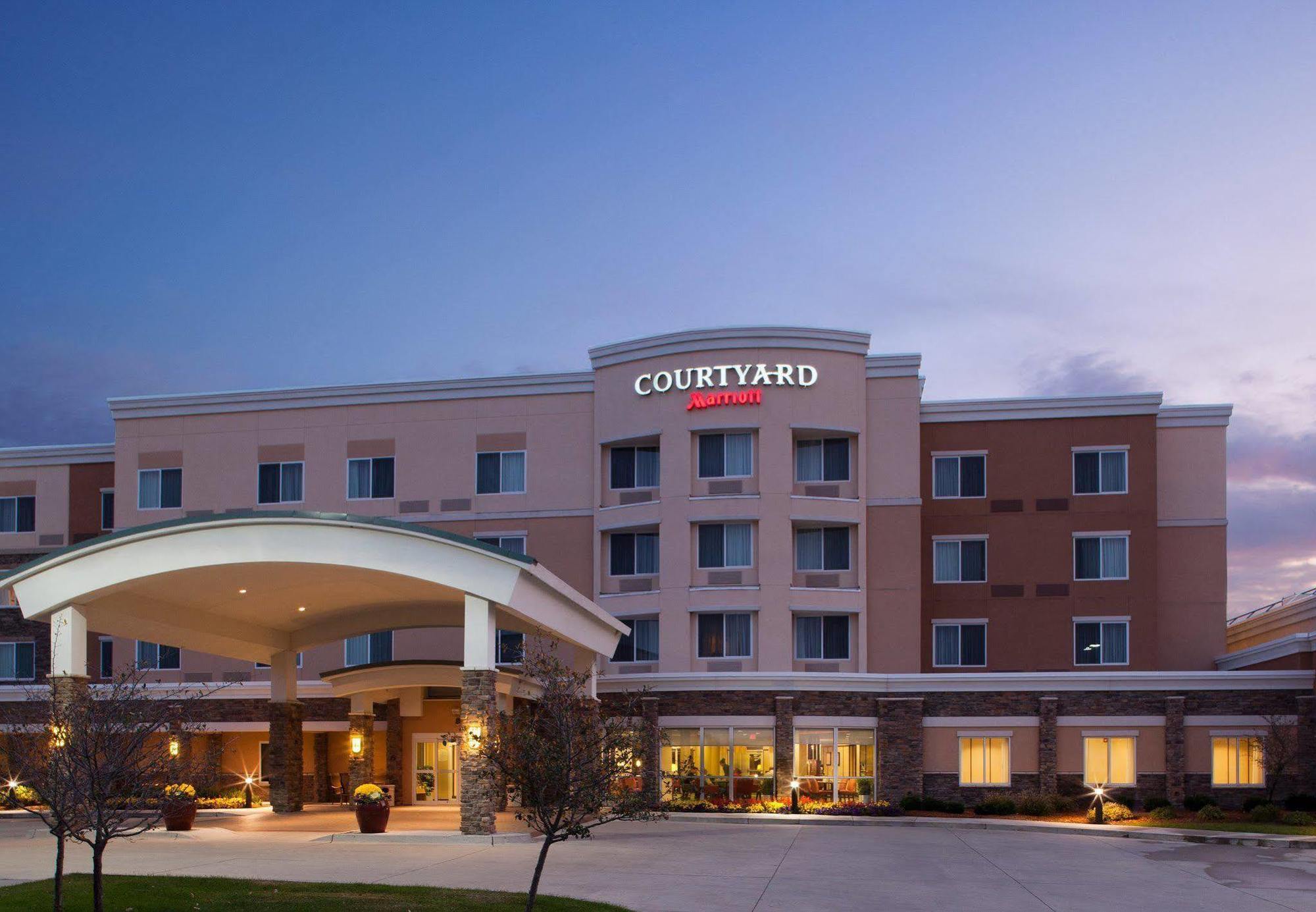 Courtyard Des Moines Ankeny Hotel Exterior photo