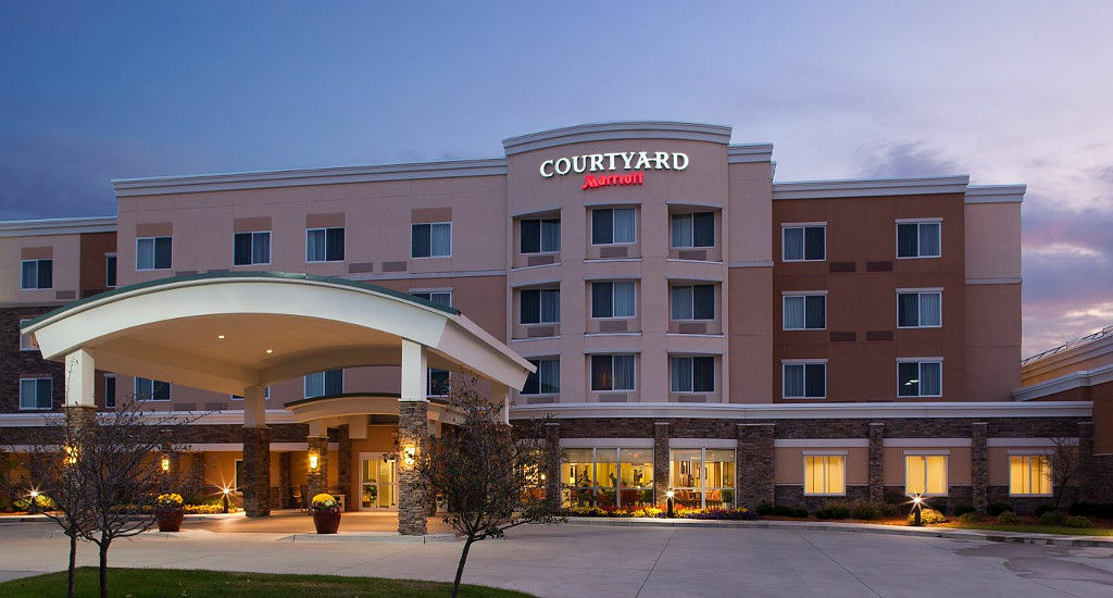 Courtyard Des Moines Ankeny Hotel Exterior photo